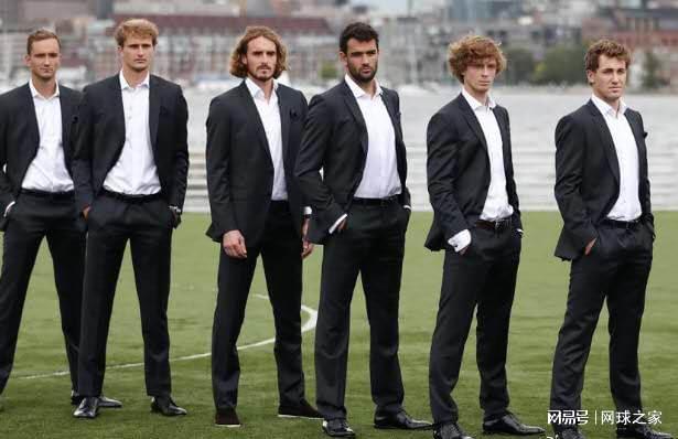 和大师赛里, 迪米特洛夫, 水月而已 和大师赛里, 迪米特洛夫, 水月而已